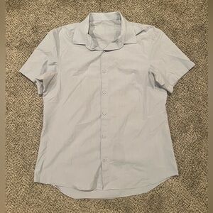 Lululemon Short sleeve blue Button Men’s Size Medium (see measurements)